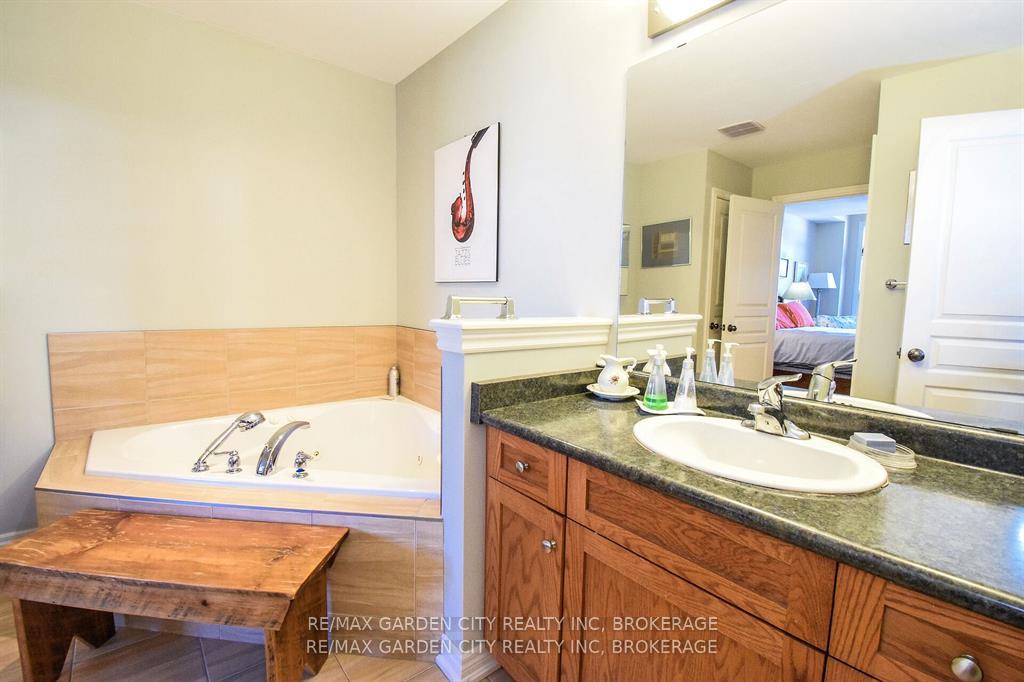 Photo 42 of 47 Montebello Place, St. Catharines, Downtown — HOMEH