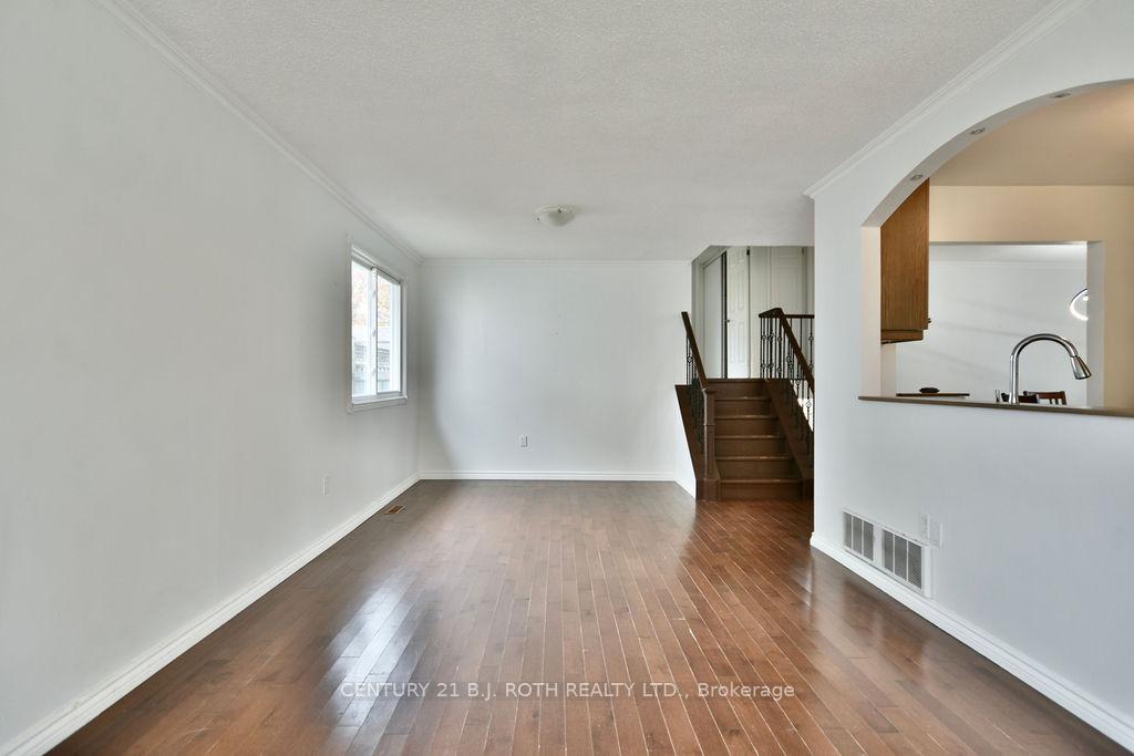 Photo 6 of 51 Gosney Crescent, Barrie, Painswick North — HOMEH