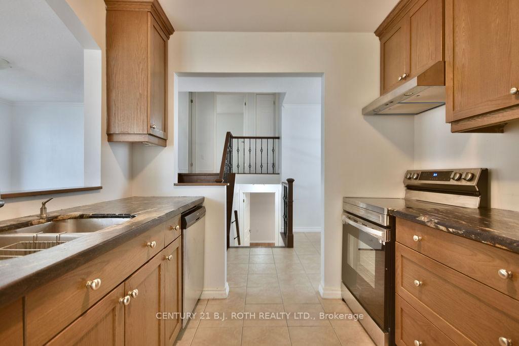 Photo 10 of 51 Gosney Crescent, Barrie, Painswick North — HOMEH