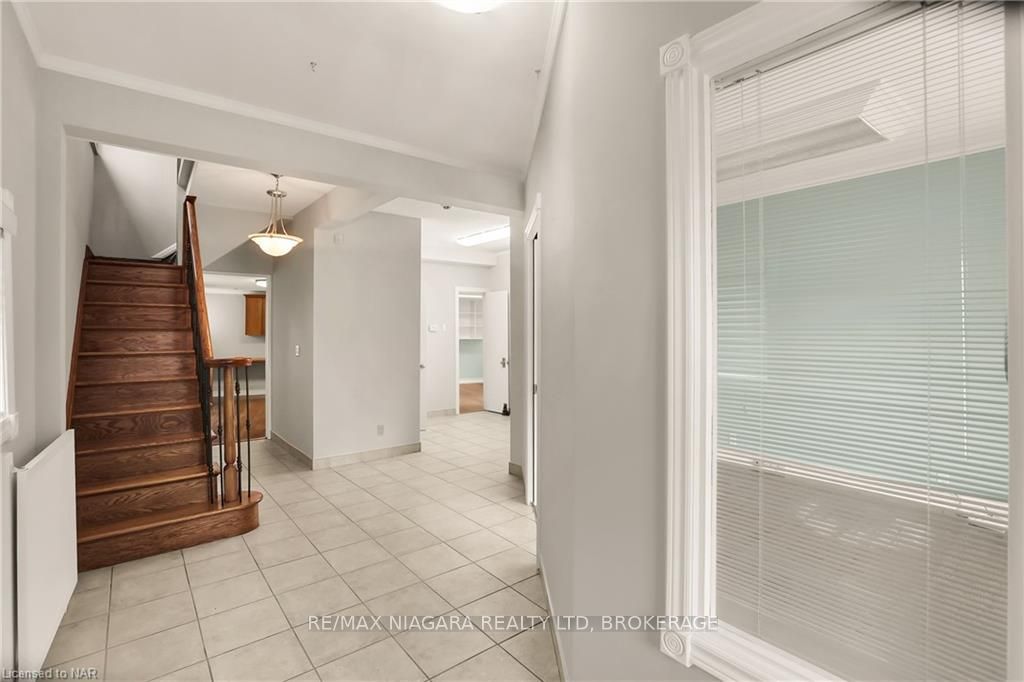Photo 5 of 145 Welland Avenue, St. Catharines, Downtown — HOMEH