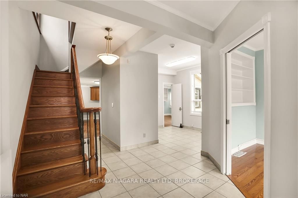 Photo 6 of 145 Welland Avenue, St. Catharines, Downtown — HOMEH