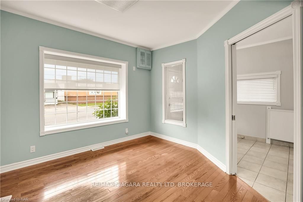 Photo 7 of 145 Welland Avenue, St. Catharines, Downtown — HOMEH