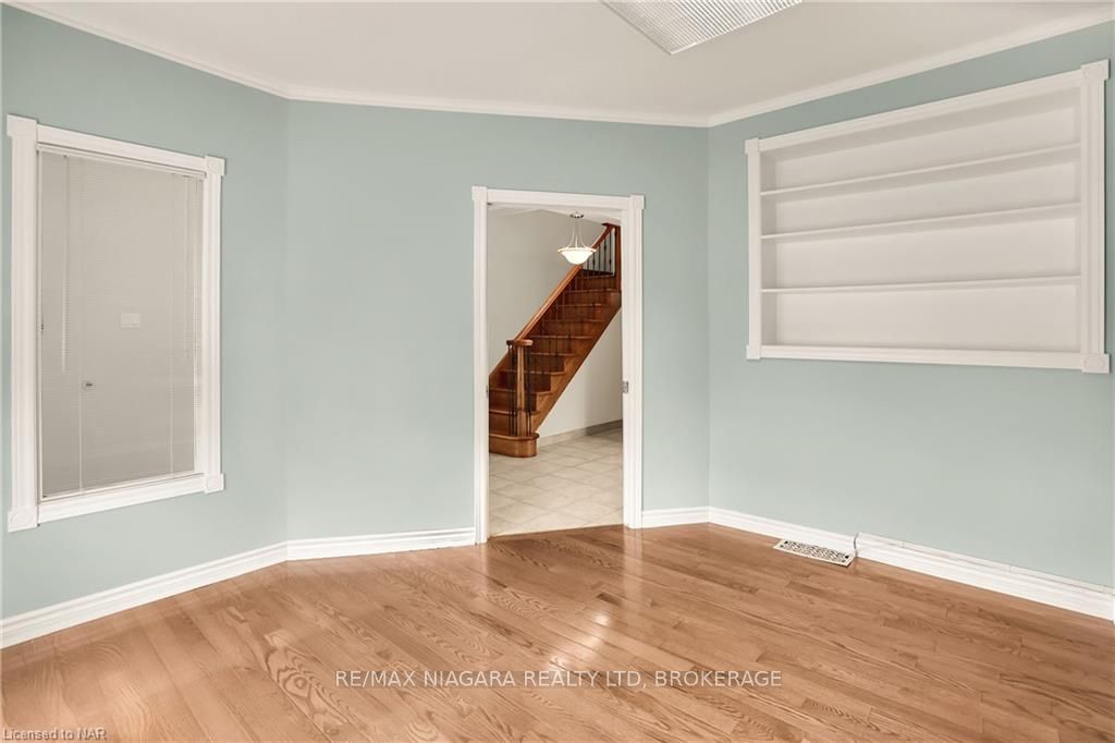 Photo 8 of 145 Welland Avenue, St. Catharines, Downtown — HOMEH