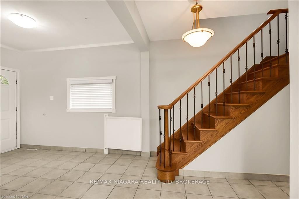 Photo 11 of 145 Welland Avenue, St. Catharines, Downtown — HOMEH
