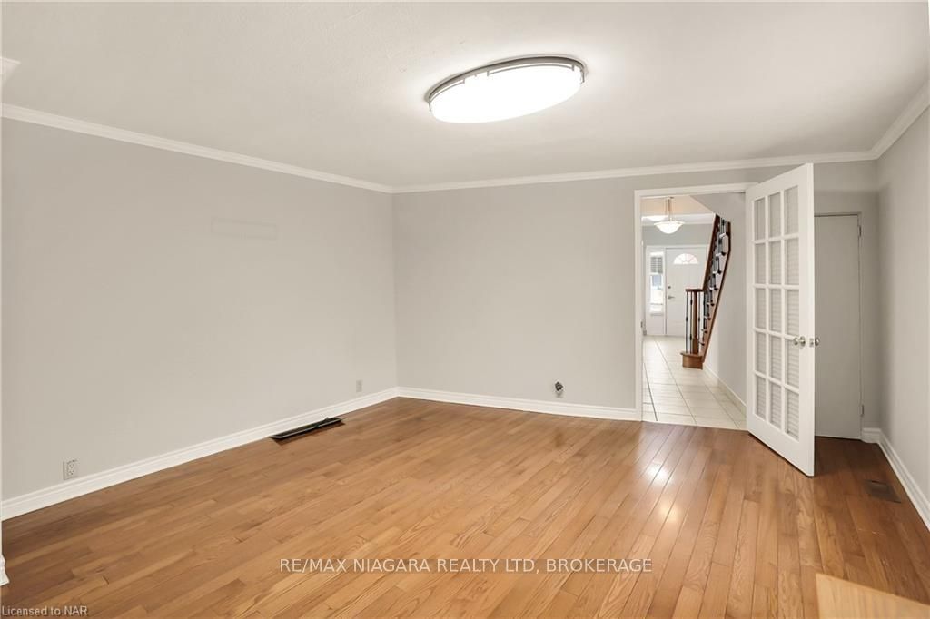 Photo 12 of 145 Welland Avenue, St. Catharines, Downtown — HOMEH