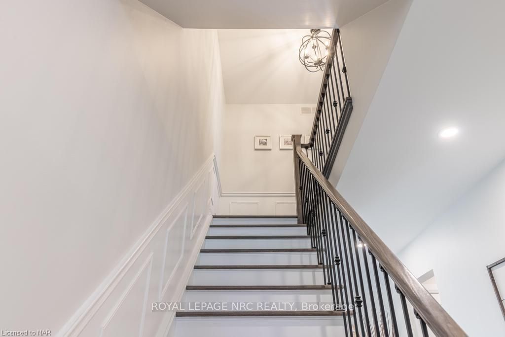 Photo 5 of 42 Cheritan Court, St. Catharines, Port Dalhousie — HOMEH