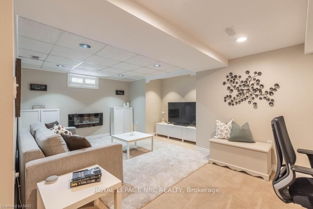 Photo 10 of 42 Cheritan Court, St. Catharines, Port Dalhousie — HOMEH