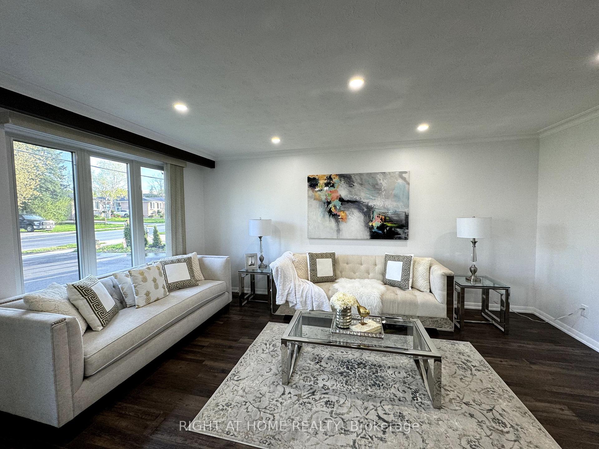 Photo 3 of 4 Aurora Heights Drive, Aurora, Aurora Heights — HOMEH