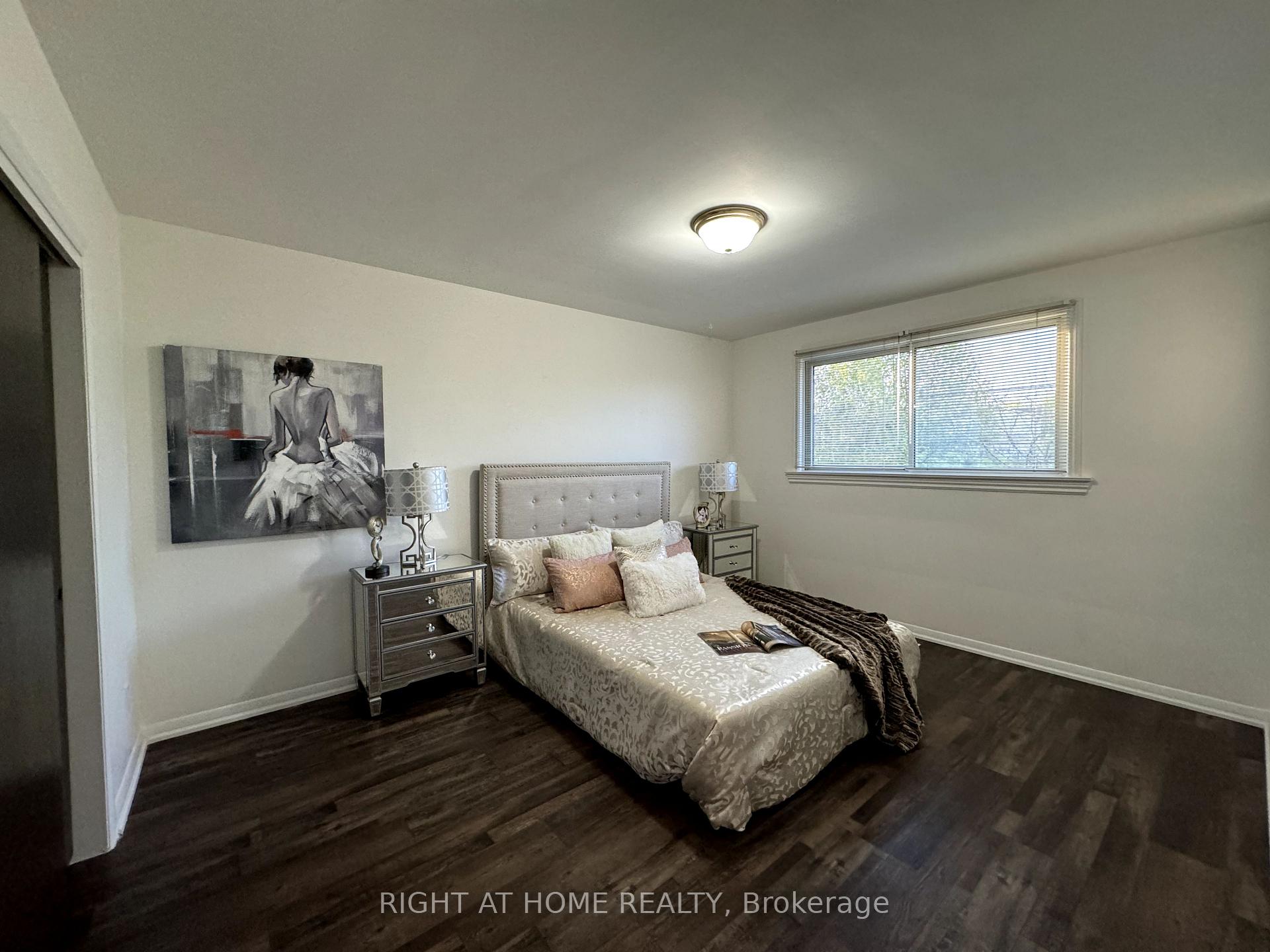 Photo 14 of 4 Aurora Heights Drive, Aurora, Aurora Heights — HOMEH