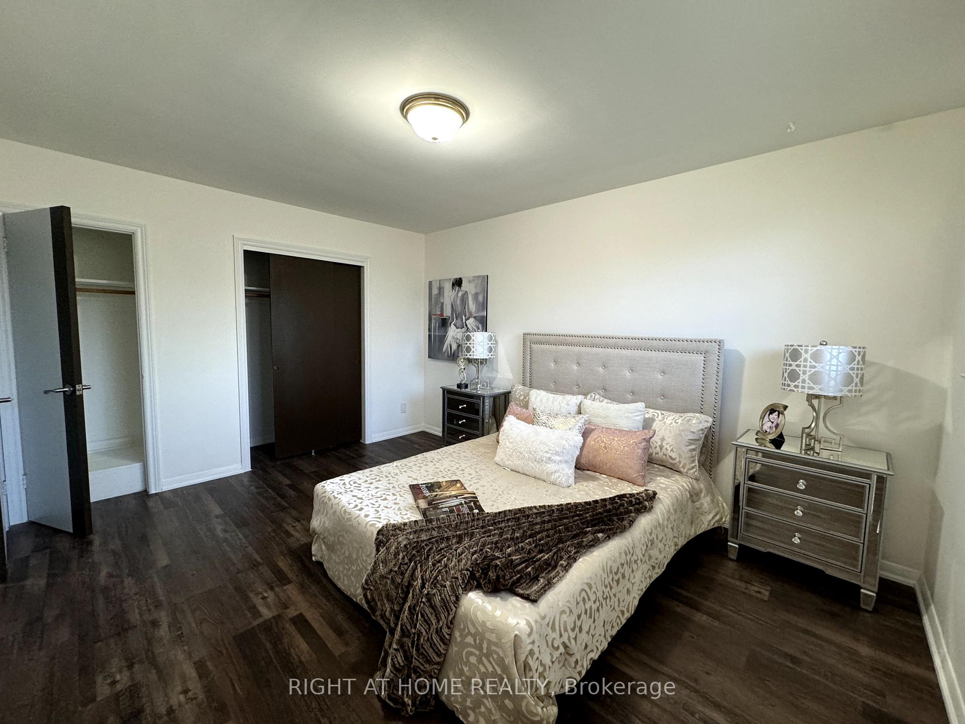 Photo 15 of 4 Aurora Heights Drive, Aurora, Aurora Heights — HOMEH