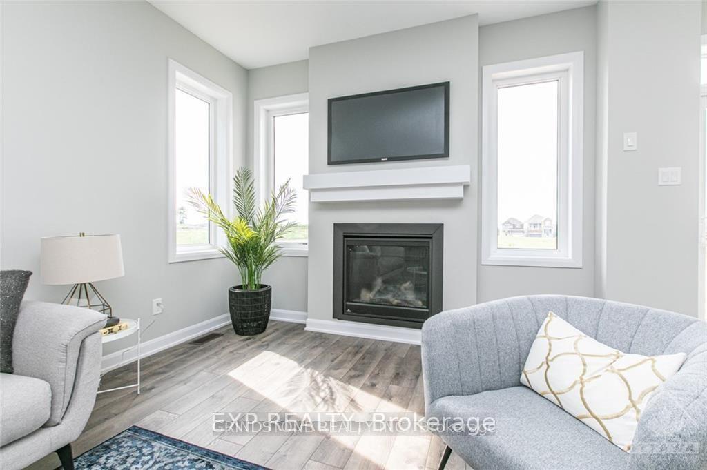 Photo 6 of 115 Teelin Circle, Ottawa, Barrhaven - Half Moon Bay — HOMEH