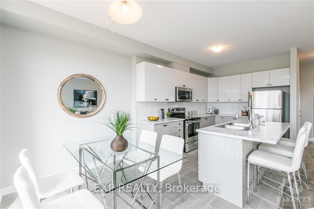 Photo 11 of 115 Teelin Circle, Ottawa, Barrhaven - Half Moon Bay — HOMEH