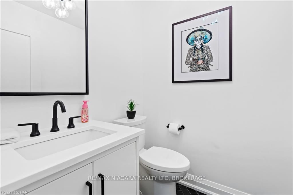 Photo 34 of 4 Heather Lane, St. Catharines, Grapeview — HOMEH