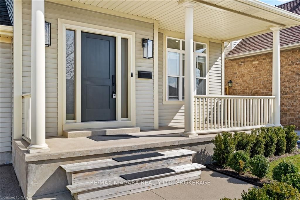 Photo 4 of 4 Heather Lane, St. Catharines, Grapeview — HOMEH