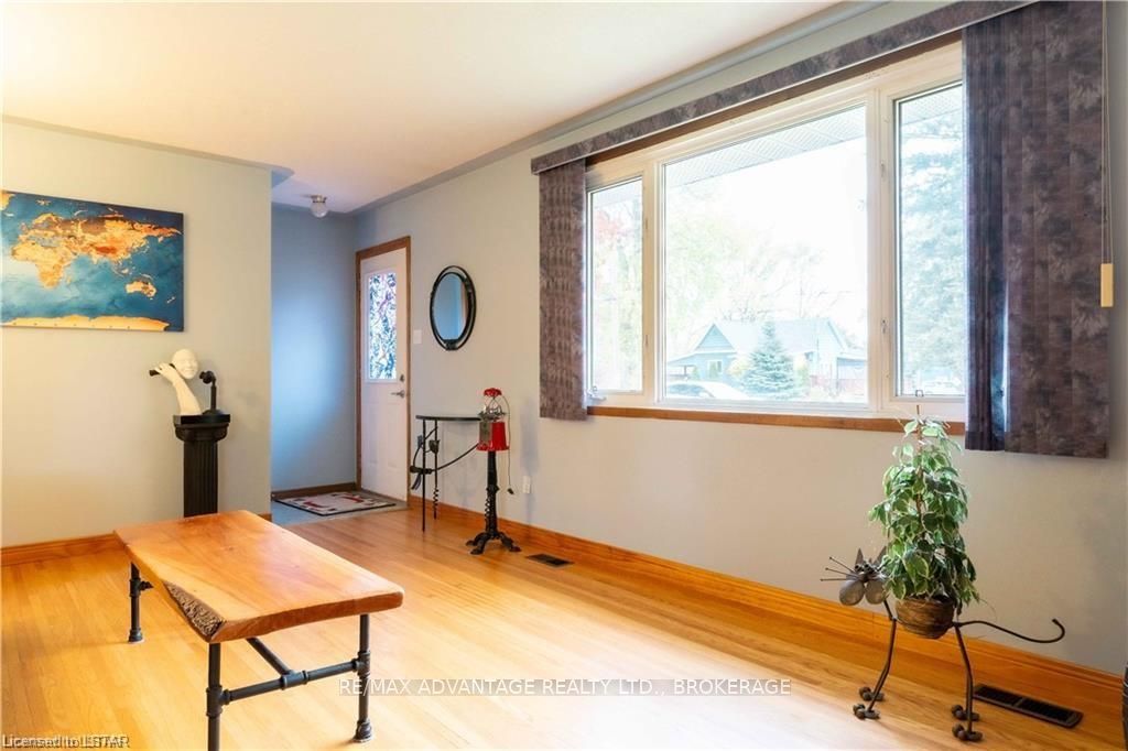 Photo 7 of 244 Alma Street, St. Thomas — HOMEH