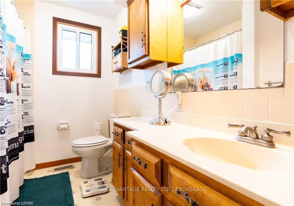 Photo 15 of 244 Alma Street, St. Thomas — HOMEH