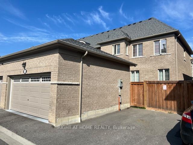 Photo 5 of 7 Clutterbuck Lane, Ajax, Northwest Ajax — HOMEH