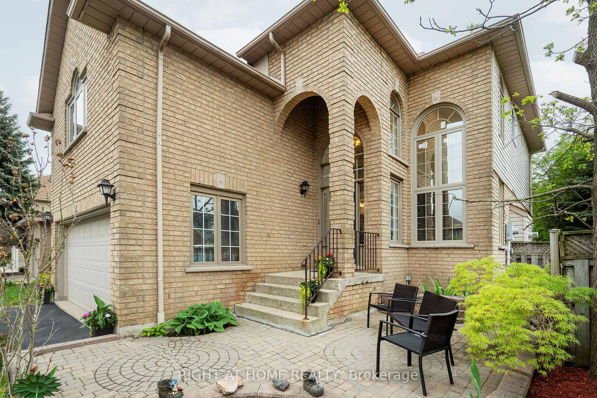 Front of 1262 Upper Paradise Road