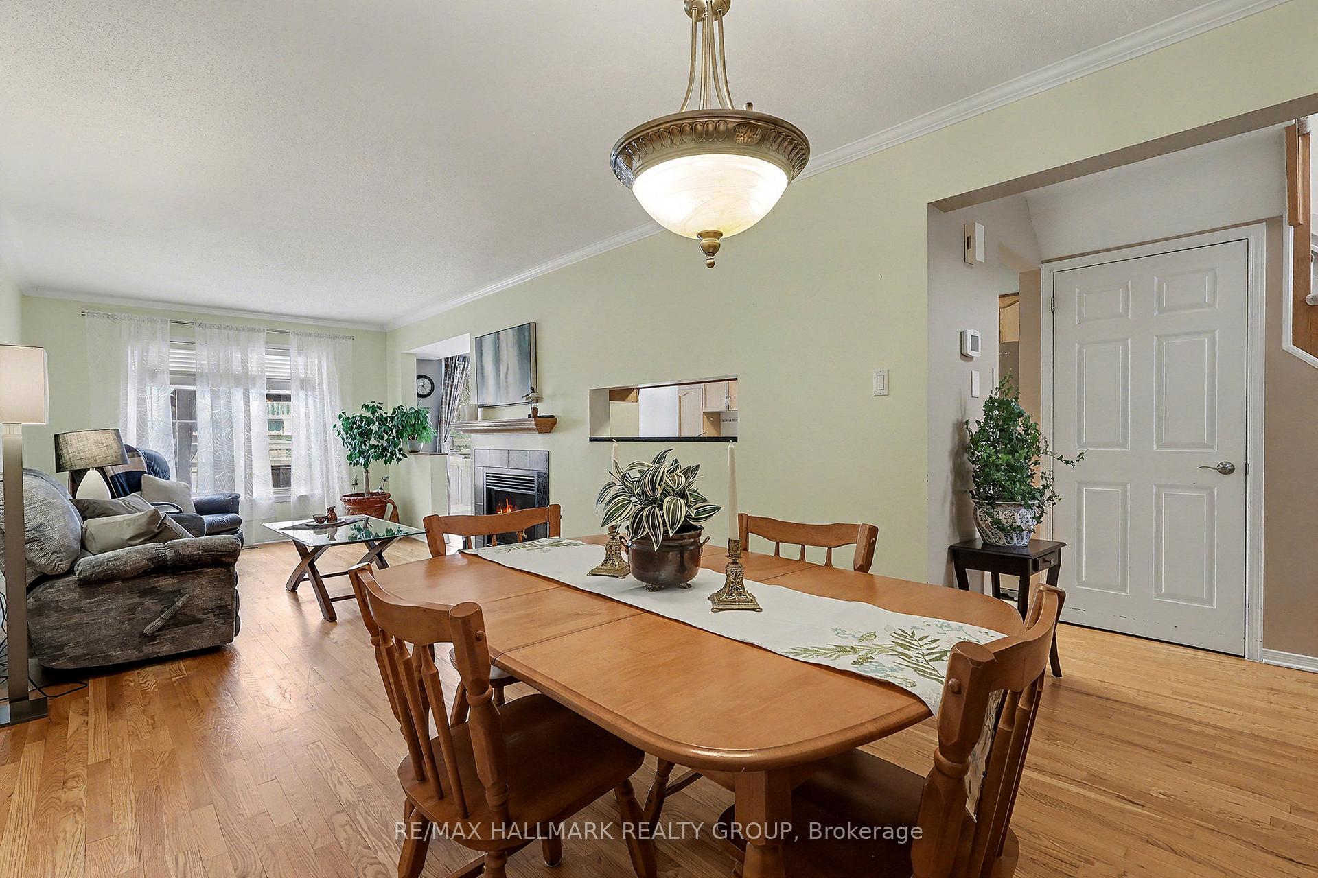 Photo 4 of 1690 Jobin Crescent, Ottawa, Carson Grove — HOMEH