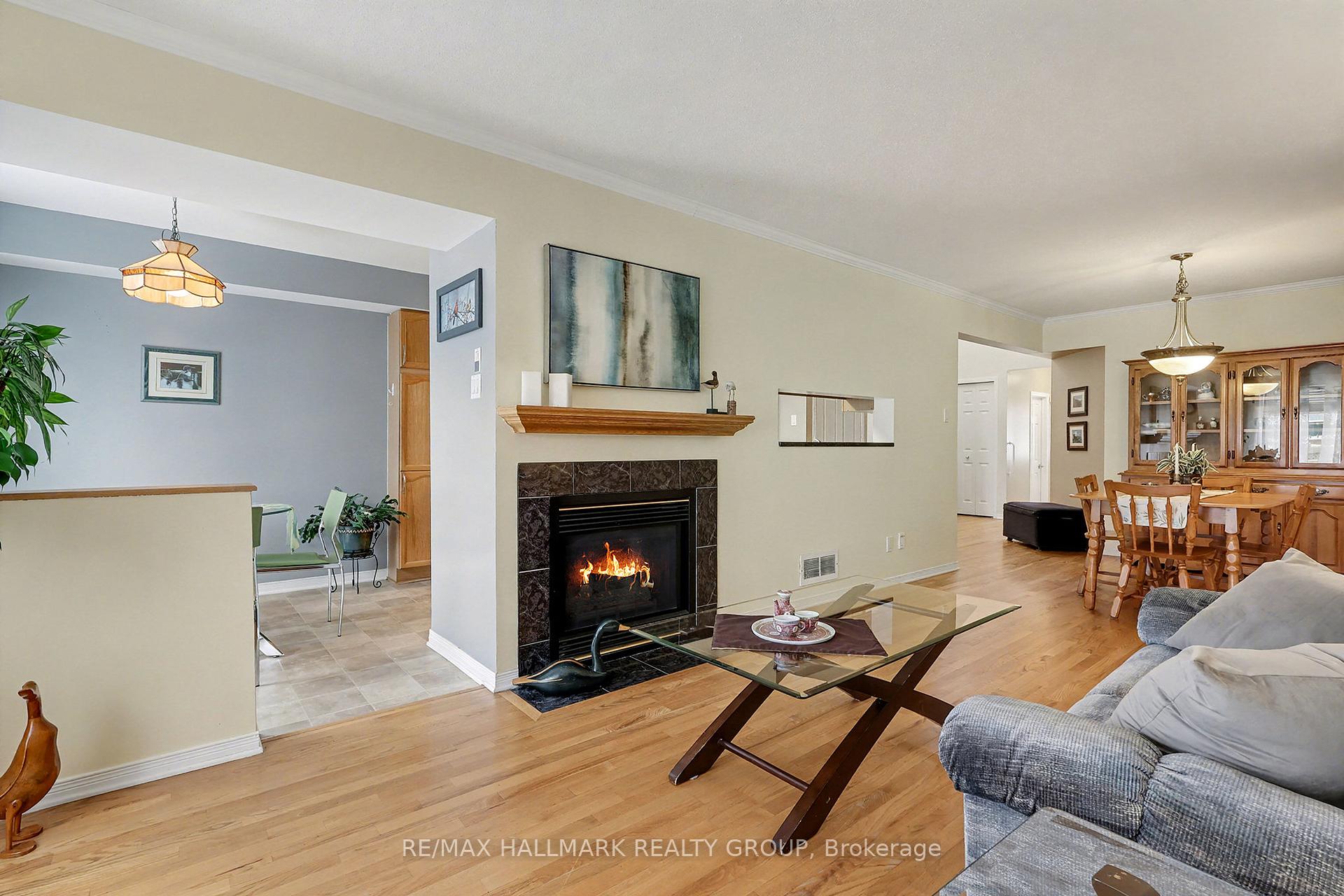 Photo 8 of 1690 Jobin Crescent, Ottawa, Carson Grove — HOMEH