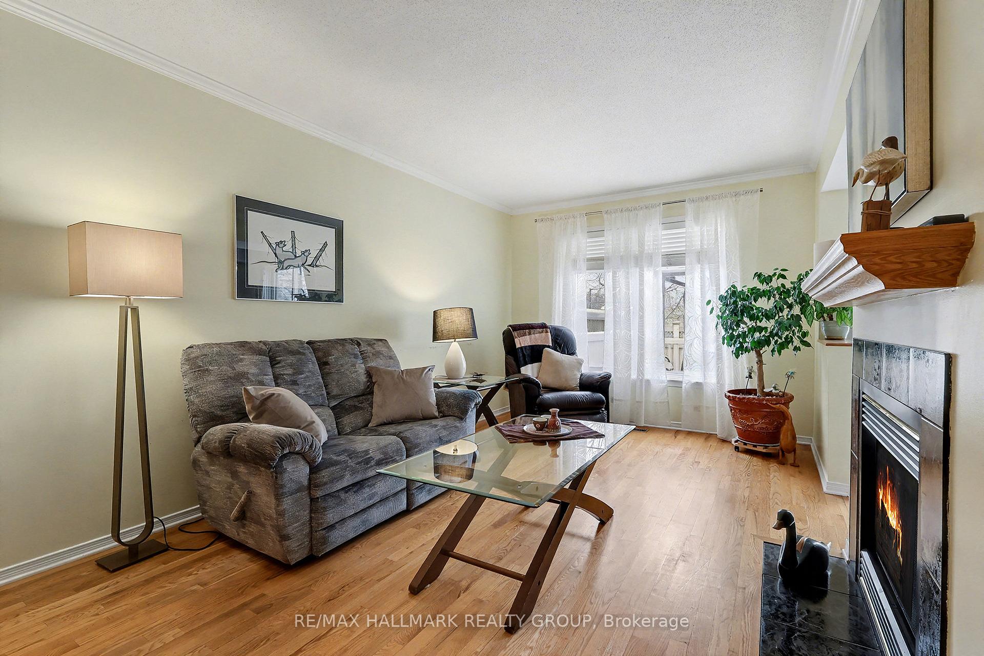 Photo 7 of 1690 Jobin Crescent, Ottawa, Carson Grove — HOMEH