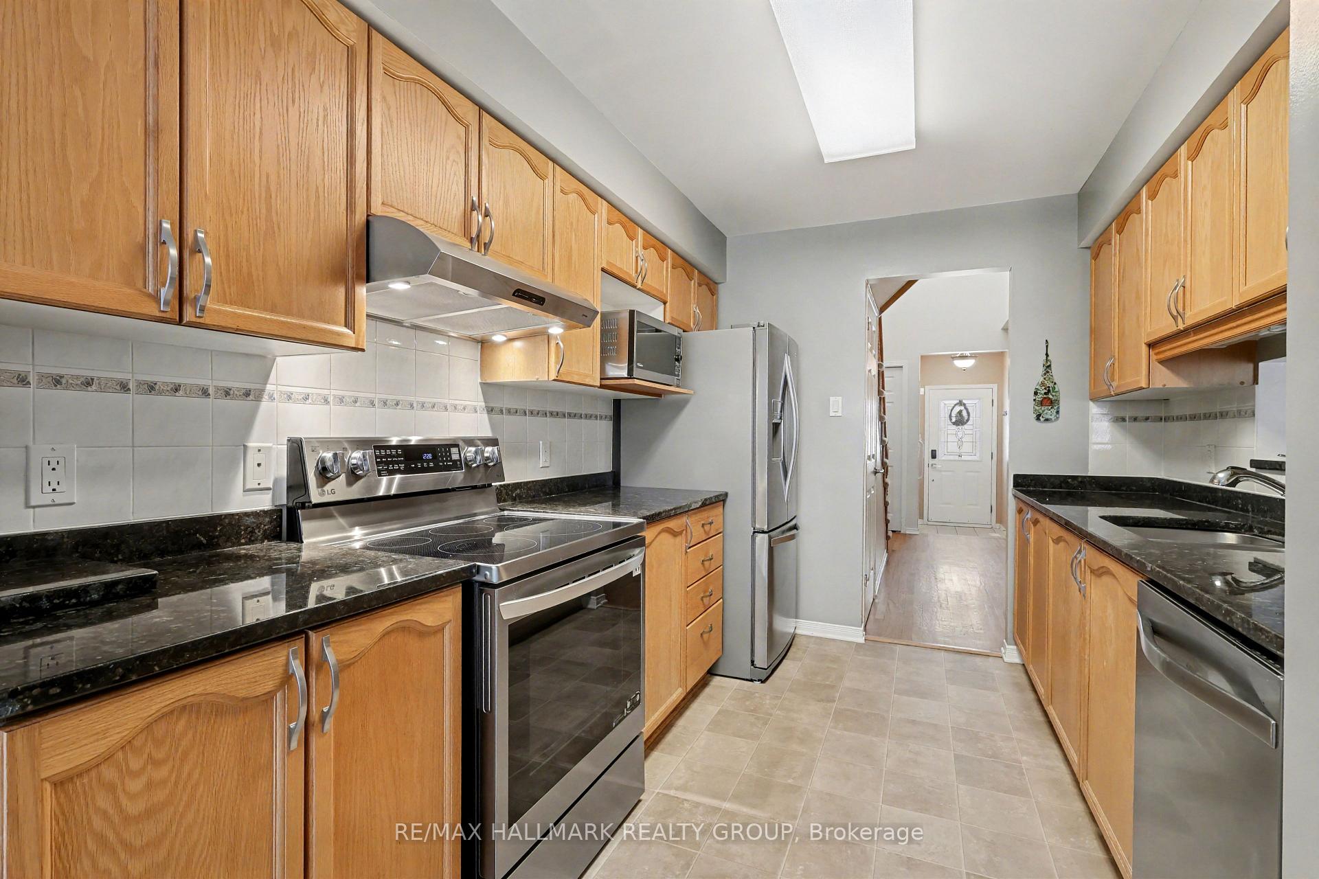 Photo 18 of 1690 Jobin Crescent, Ottawa, Carson Grove — HOMEH