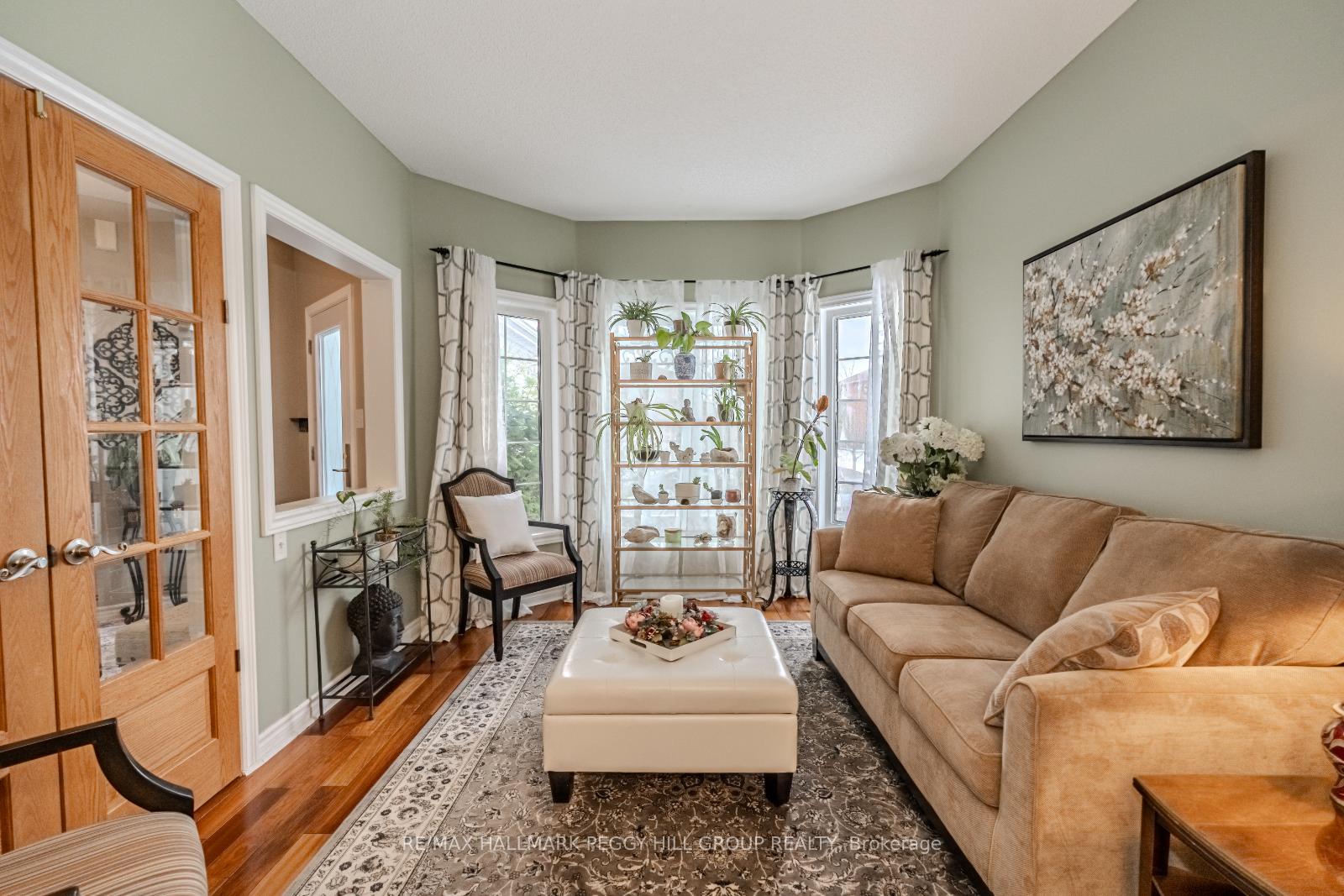 Photo 8 of 25 Serena Lane, Barrie, Painswick South — HOMEH