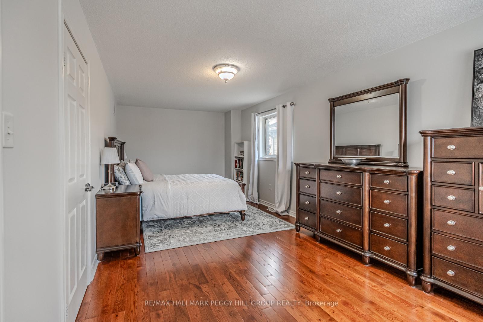 Photo 10 of 25 Serena Lane, Barrie, Painswick South — HOMEH