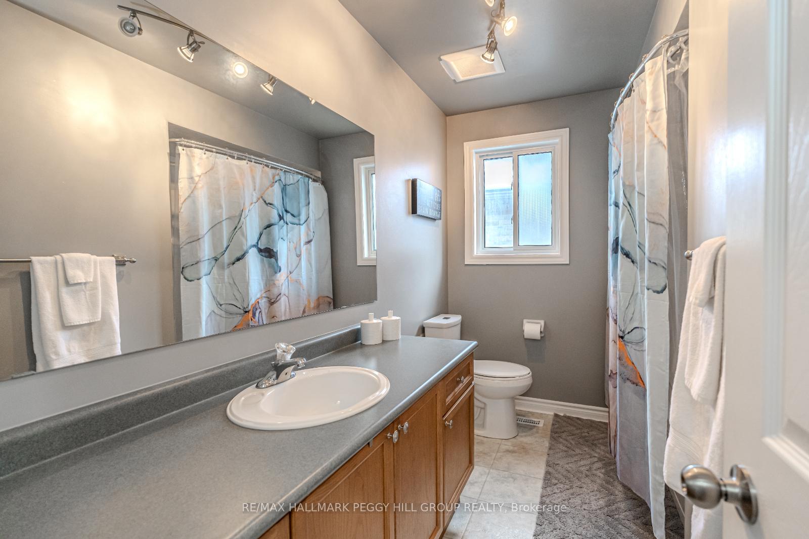 Photo 15 of 25 Serena Lane, Barrie, Painswick South — HOMEH
