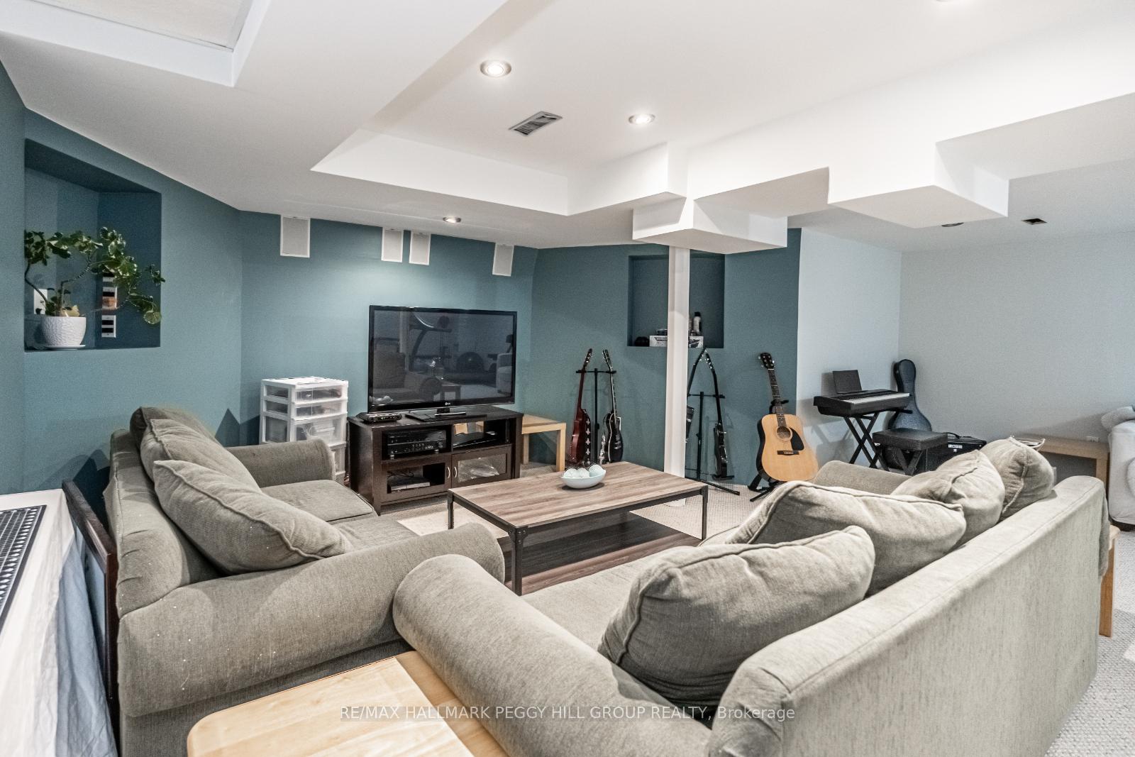 Photo 16 of 25 Serena Lane, Barrie, Painswick South — HOMEH