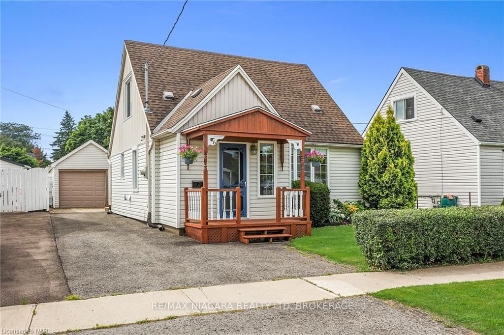 Photo 2 of 6 Ingram Place, St. Catharines, Oakdale — HOMEH