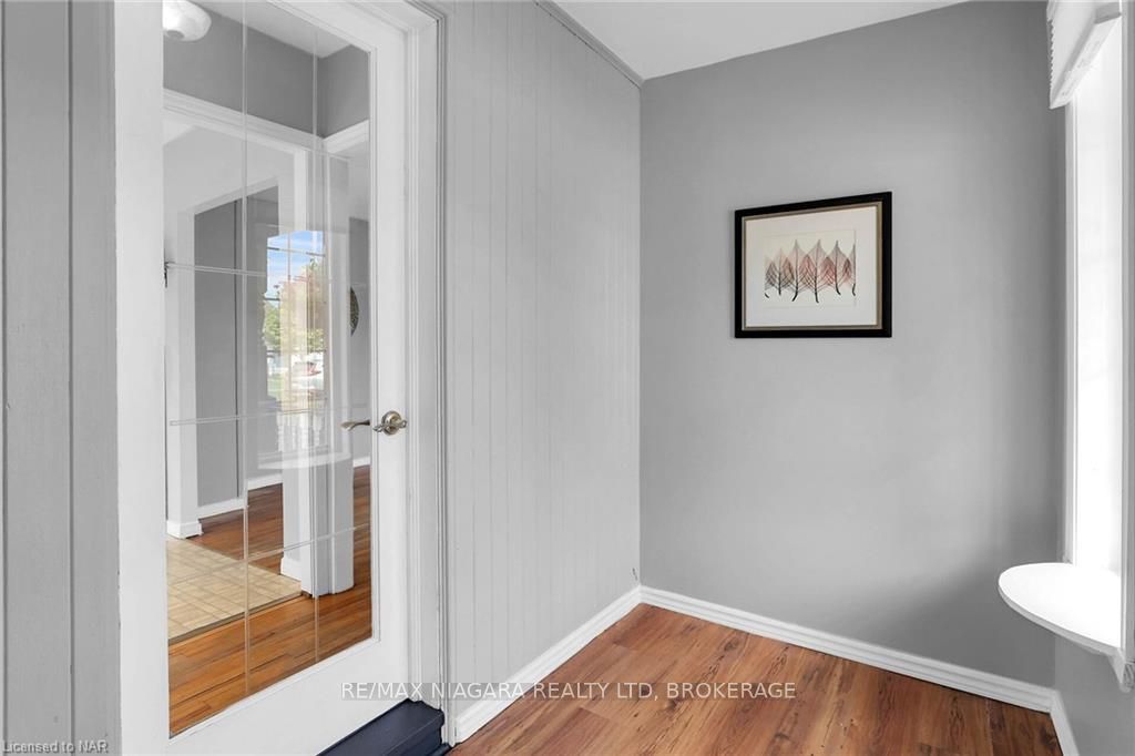 Photo 5 of 6 Ingram Place, St. Catharines, Oakdale — HOMEH