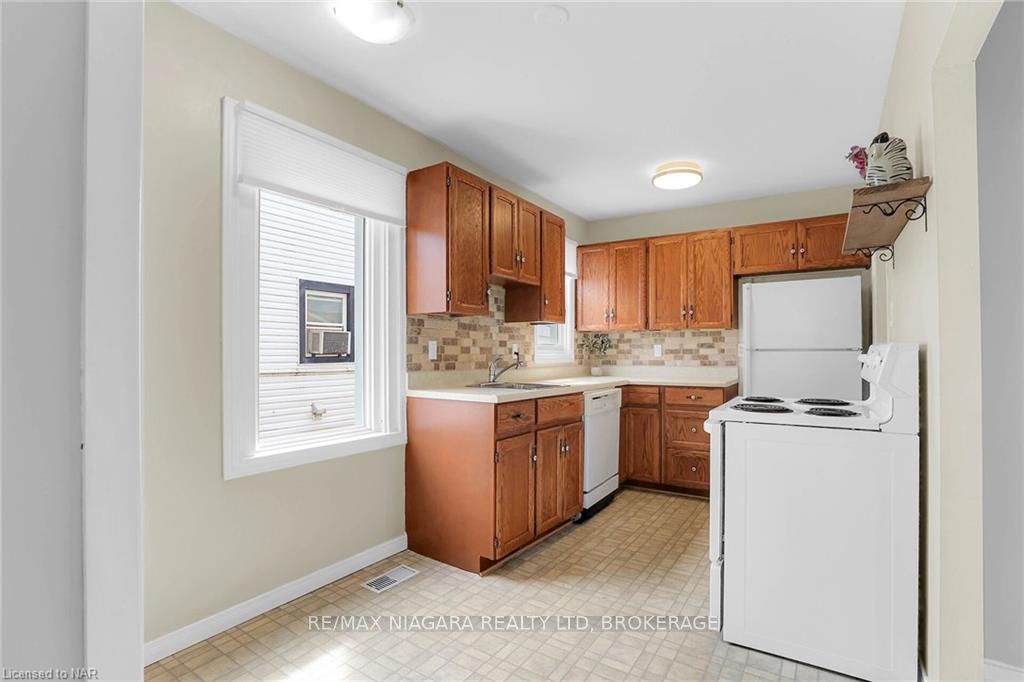 Photo 6 of 6 Ingram Place, St. Catharines, Oakdale — HOMEH
