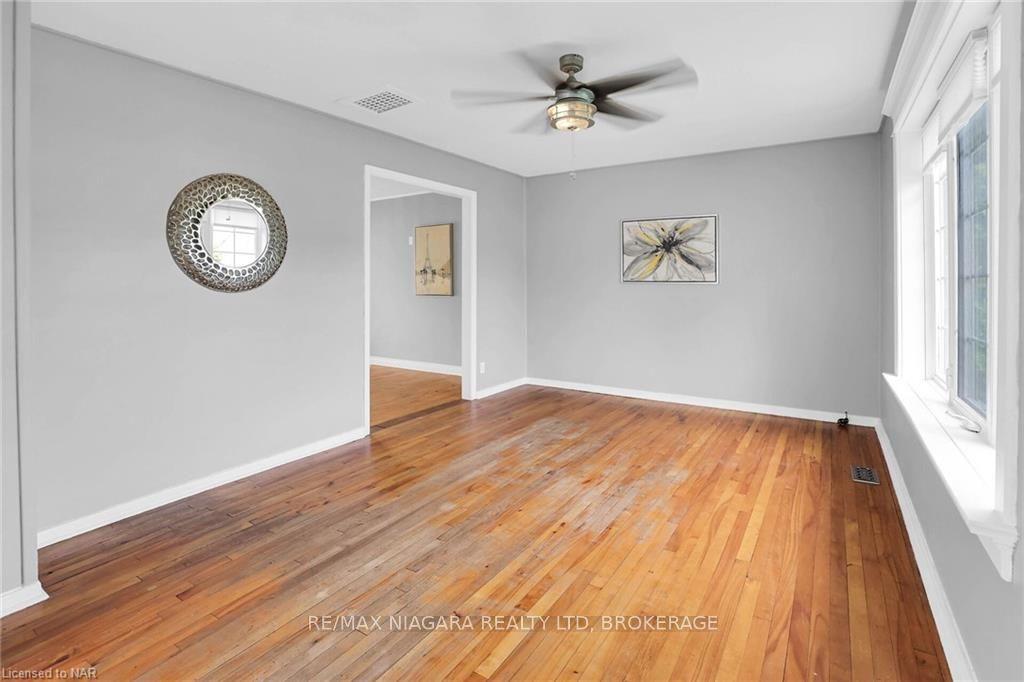 Photo 11 of 6 Ingram Place, St. Catharines, Oakdale — HOMEH