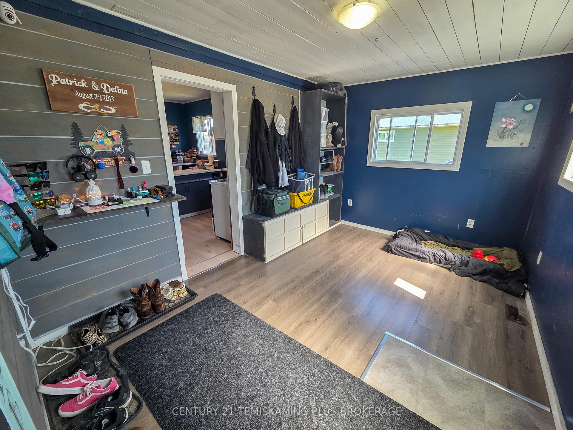 Photo 3 of 45 6th Avenue, Englehart — HOMEH