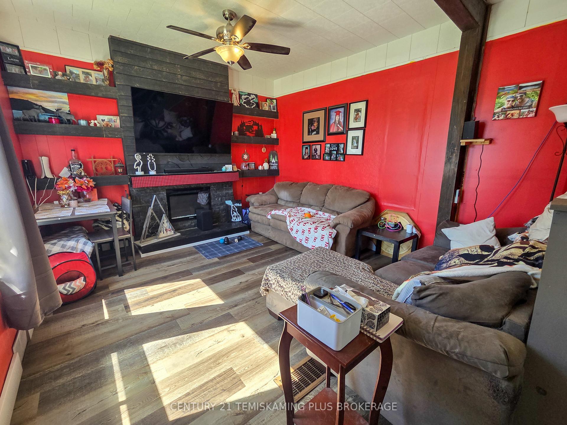 Photo 6 of 45 6th Avenue, Englehart — HOMEH