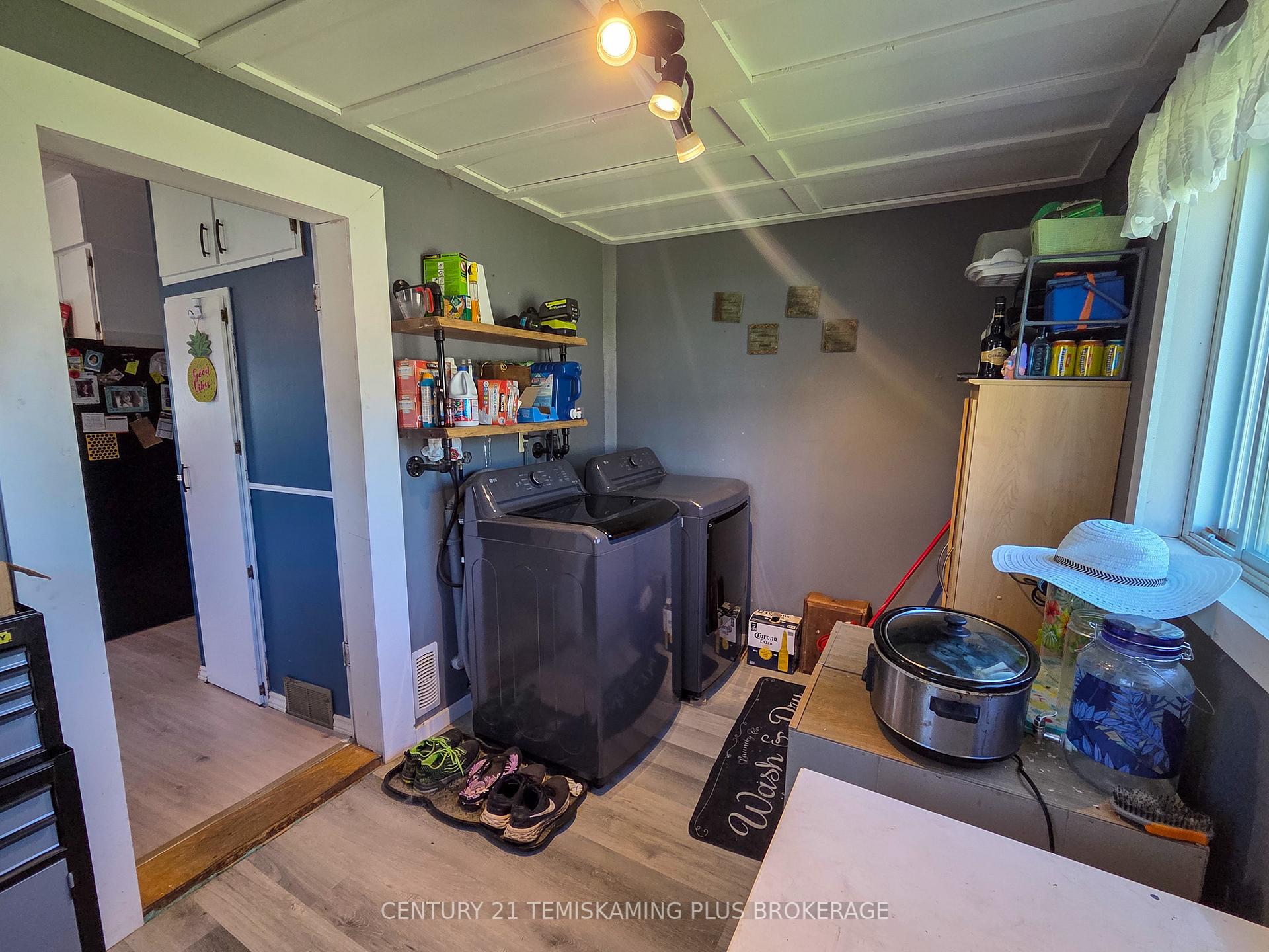 Photo 16 of 45 6th Avenue, Englehart — HOMEH