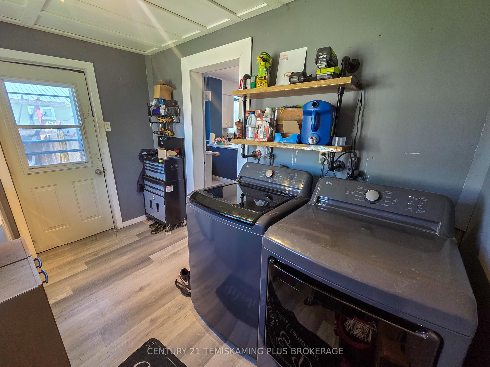 Photo 17 of 45 6th Avenue, Englehart — HOMEH
