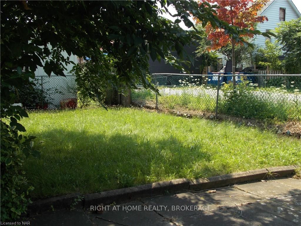 Photo 21 of 5 Tasker Street, St. Catharines, E. Chester — HOMEH