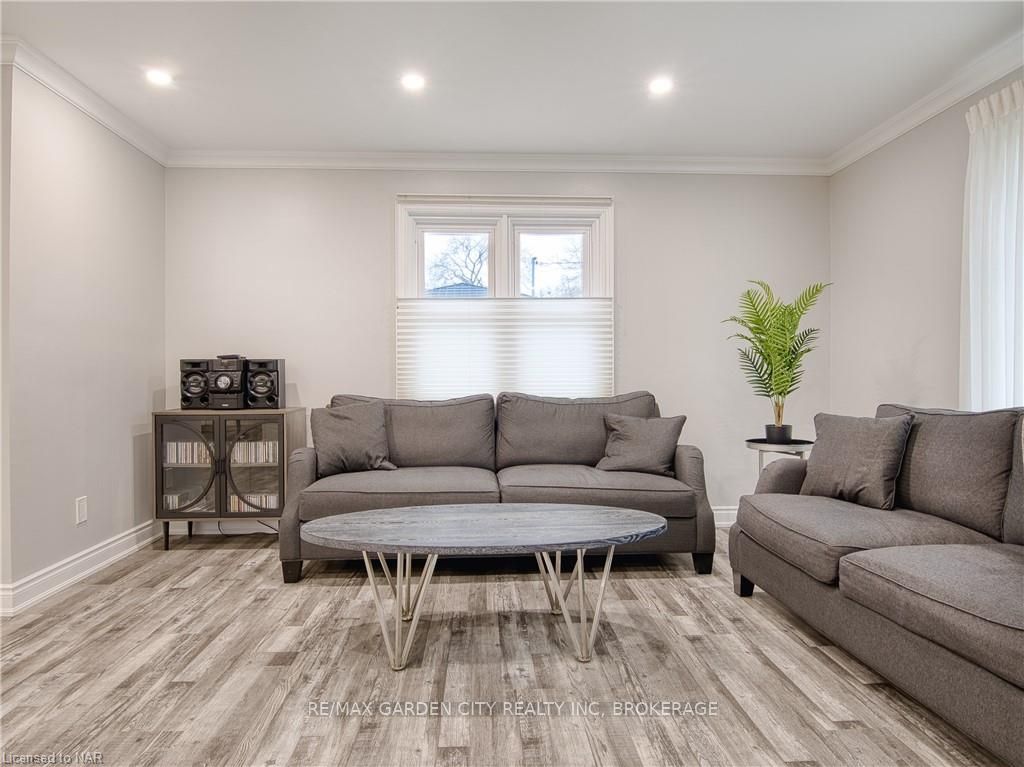 Photo 12 of 4 King'S Grant Road, St. Catharines, Lakeshore — HOMEH