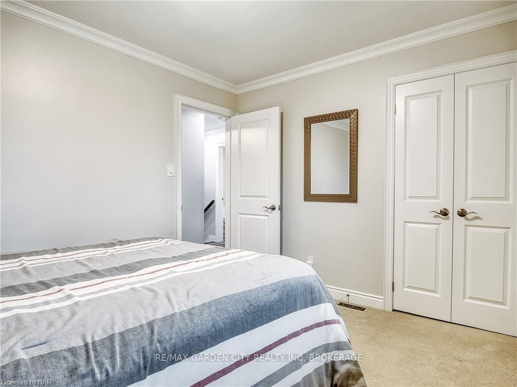 Photo 19 of 4 King'S Grant Road, St. Catharines, Lakeshore — HOMEH