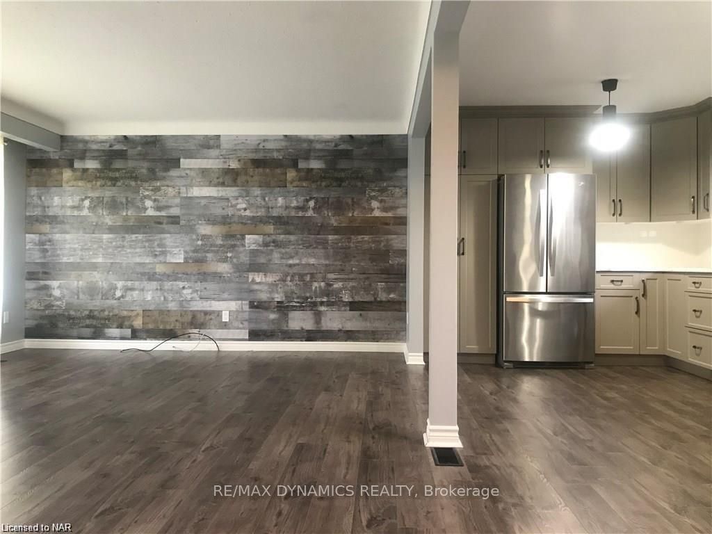 Photo 7 of 49 Parnell Road, St. Catharines, Vine/Linwell — HOMEH
