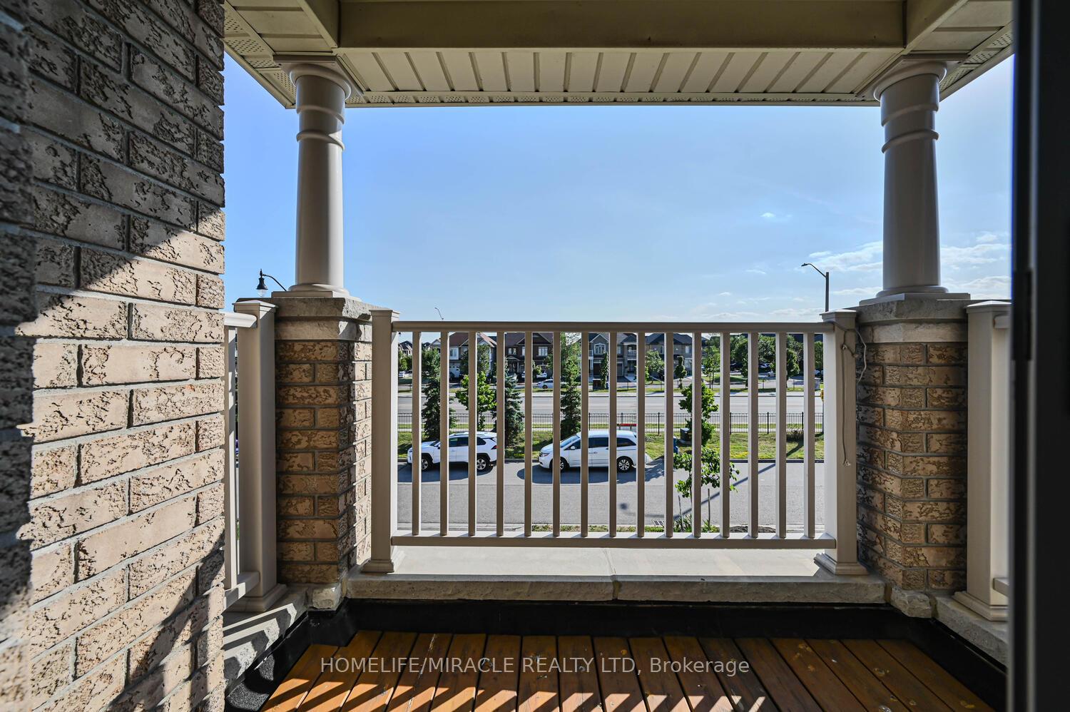 Photo 2 of 49 Lesabre Crescent, Brampton, Bram East — HOMEH