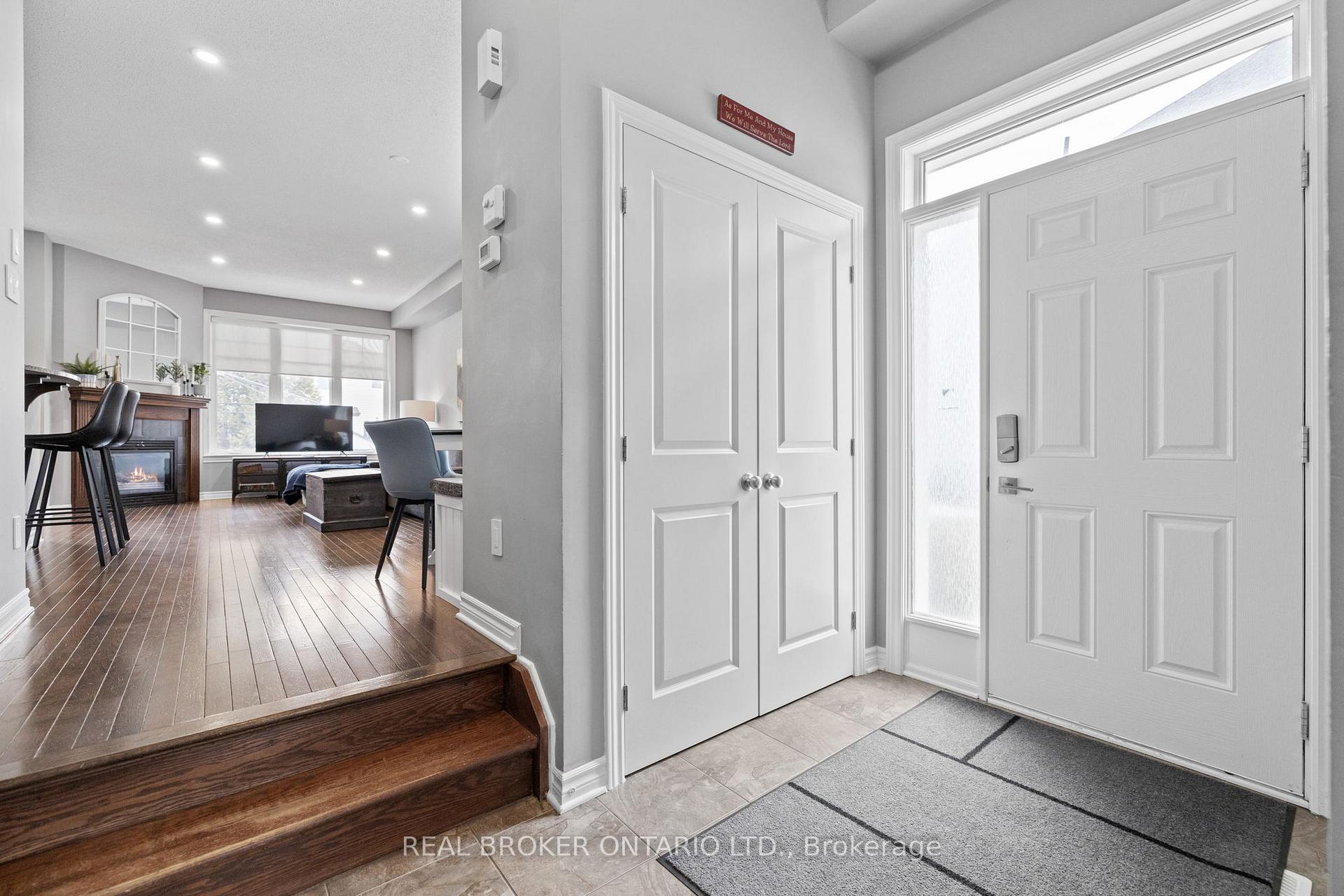 Photo 3 of 118 Mojave Crescent, Ottawa, Stittsville (North) — HOMEH