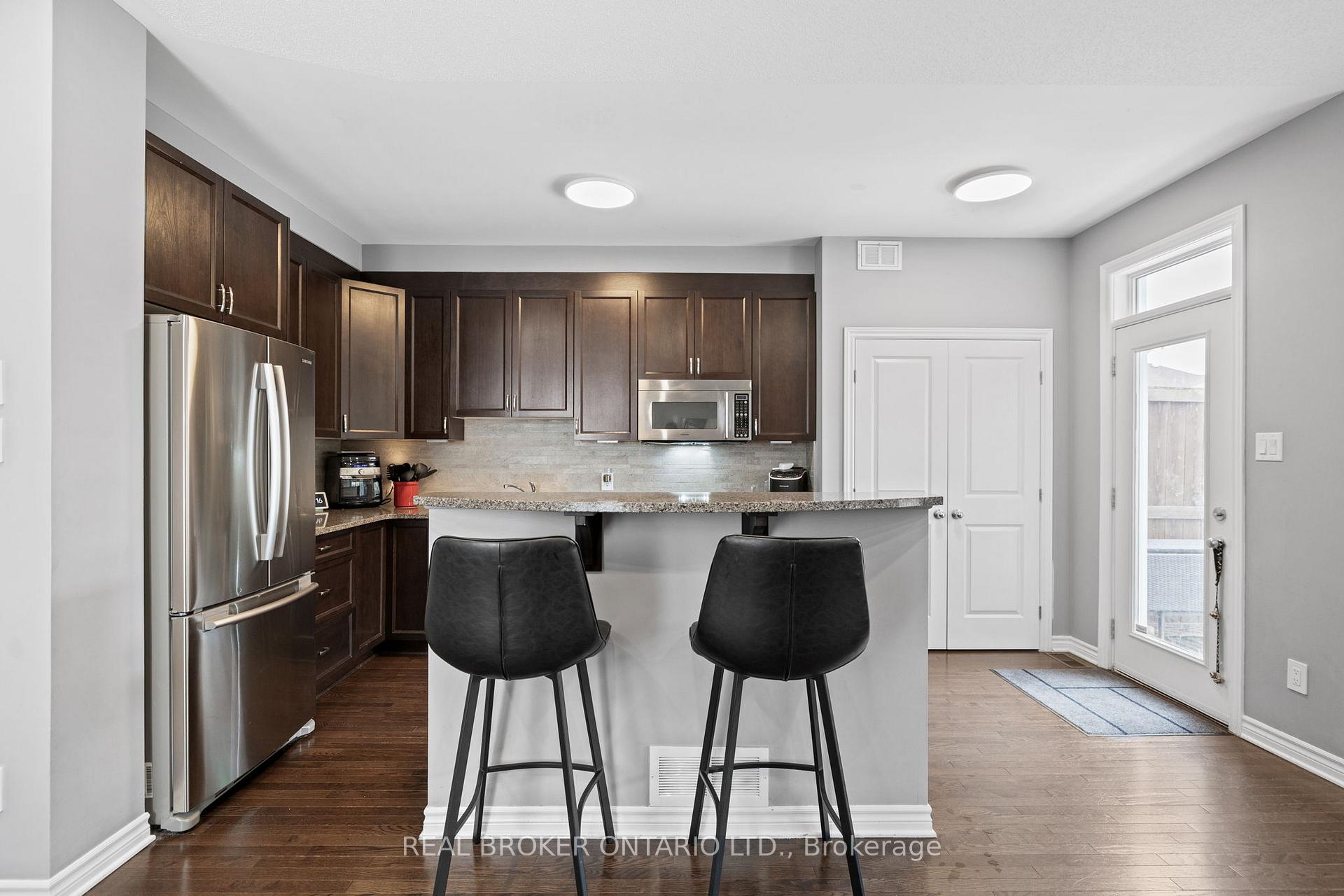 Photo 6 of 118 Mojave Crescent, Ottawa, Stittsville (North) — HOMEH