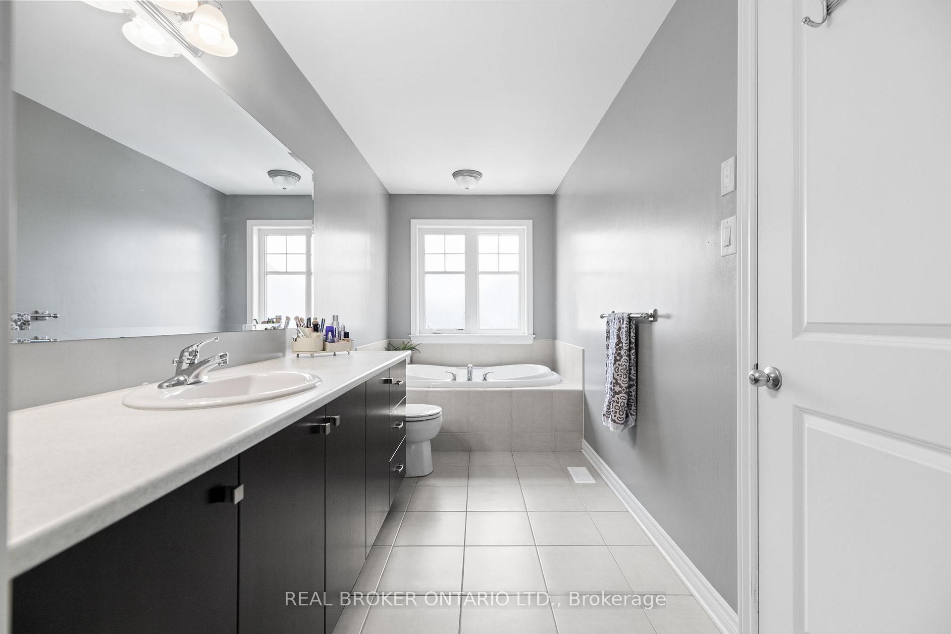Photo 18 of 118 Mojave Crescent, Ottawa, Stittsville (North) — HOMEH