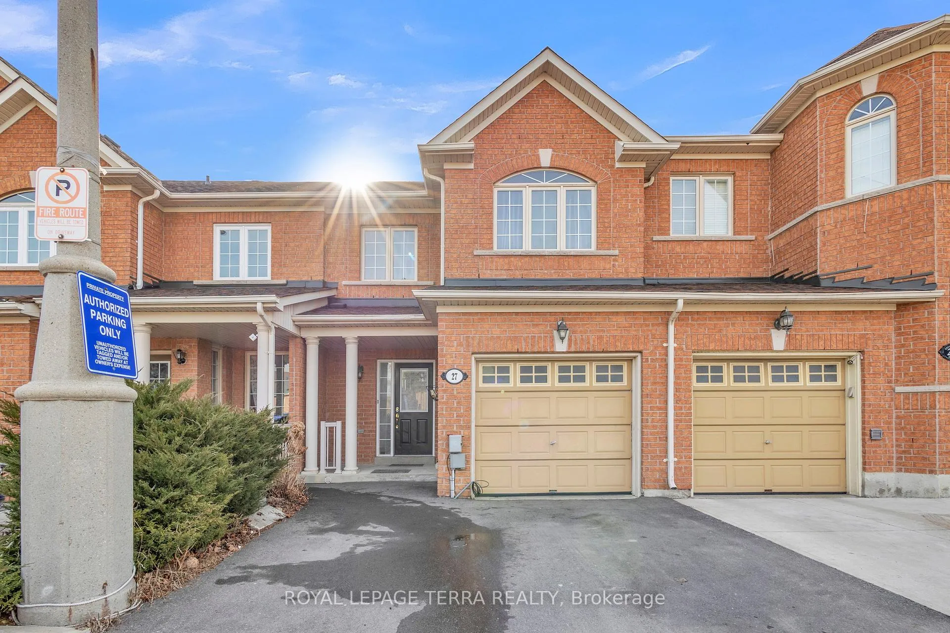 Front of Unit 105, 27 Brucewood Road