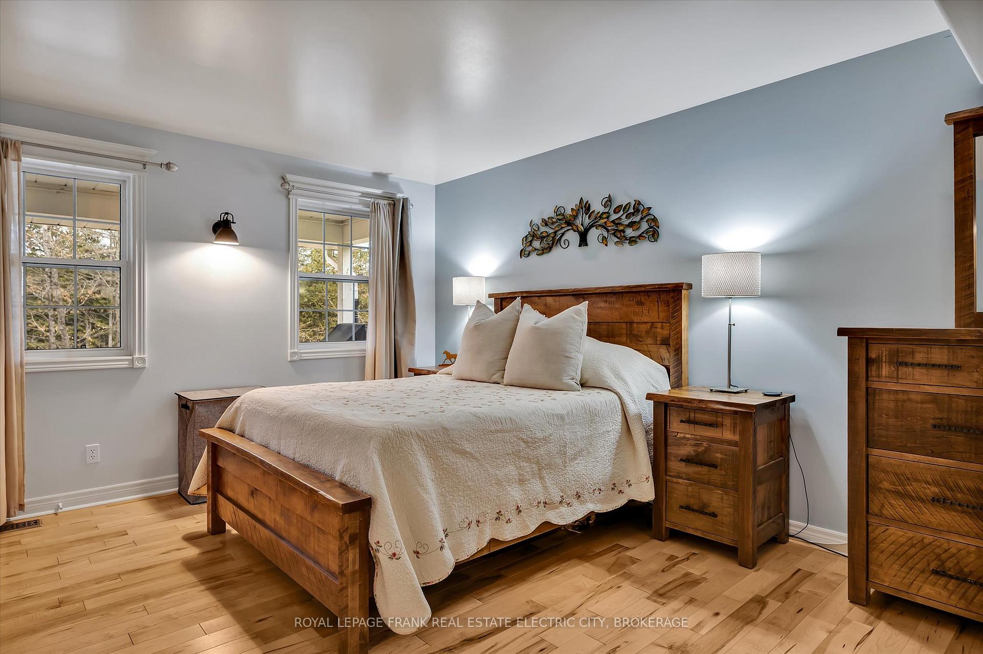 Photo 24 of 813 Centre Dummer Road, Douro-Dummer — HOMEH