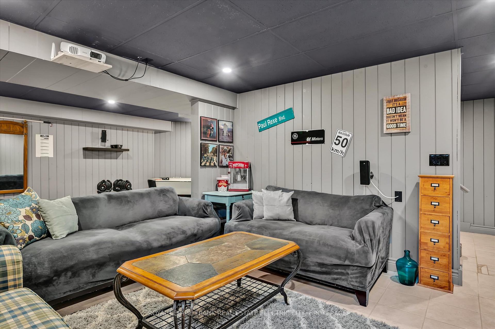 Photo 32 of 813 Centre Dummer Road, Douro-Dummer — HOMEH