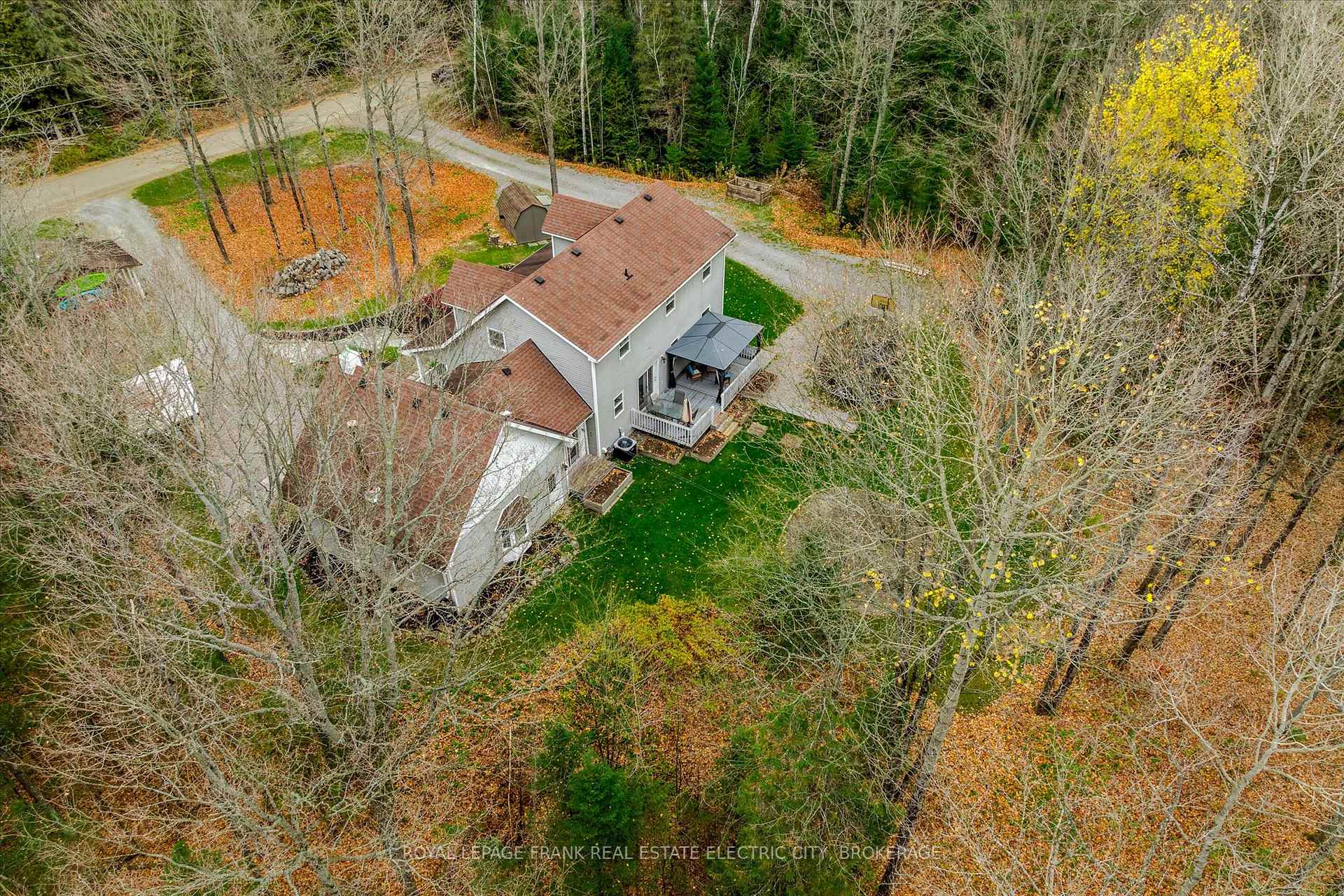 Photo 38 of 813 Centre Dummer Road, Douro-Dummer — HOMEH
